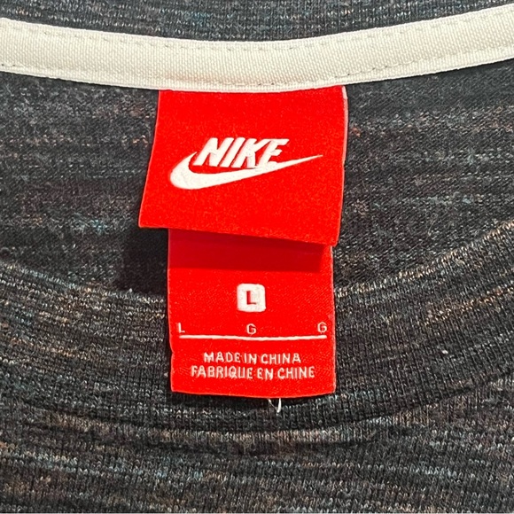 NIKE Gym Crew Pull Over Sweatshirt - Picture 10 of 12